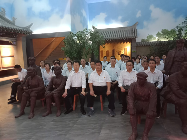 隴運集團公司黨委開展“不忘初心、牢記使命”紀念建黨98周年主題黨日活動
