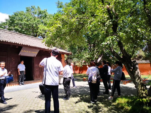 隴運集團公司黨委開展“不忘初心、牢記使命”紀念建黨98周年主題黨日活動